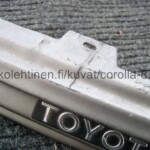 Toyota Corolla AE92 EE90 CE90 sedan/FX/farmari mallien maski, jälkiä keskellä ylhäällä