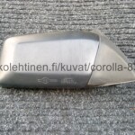 Toyota Corolla AE82, CE80, EE80 oikea sisältä säädettävä sivupeili, FX 5-ov/Sedan/Liftback, taustakuori sileä eli toukokuu 1985 jälkeen valmistetut