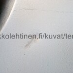 Toyota Tercel AL10, AL11, AL12 vasen etulokasuoja, pieni lommo sisäpuolelta kuvattuna