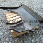 Toyota Tercel AL10, AL11, AL12 vasen etulokasuoja, sisäpuoli ruostesuojattu