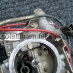 Toyota Tercel AL25 kaasarin sähköliitin