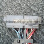 Toyota Camry SV20, SV21, SV25, CV20, VZV21 viiksikytkimet (84310-32790), tihkunopeus ilman säätöä
