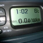 Toyota Yaris Verso ajotietokoneen/radion näyttö, hyvässä kunnossa
