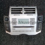 Toyota Yaris 2006 - 2011 radio/CD-soitin näyttöineen, parempi versio joka tukee myös WMA ja MP3-tiedostoja