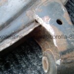 Toyota Corolla AE80, AE82, CE80, EE80 oikea alatukivarsi, hieman jälkiä etumaisen kiinnityspisteen vieressä