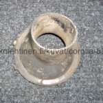Toyota Corolla AE80, AE82, EE80 etuiskarin alkuperäinen suojakumi